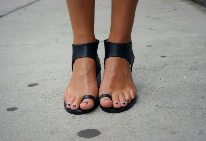 Danielle Bernstein Feet