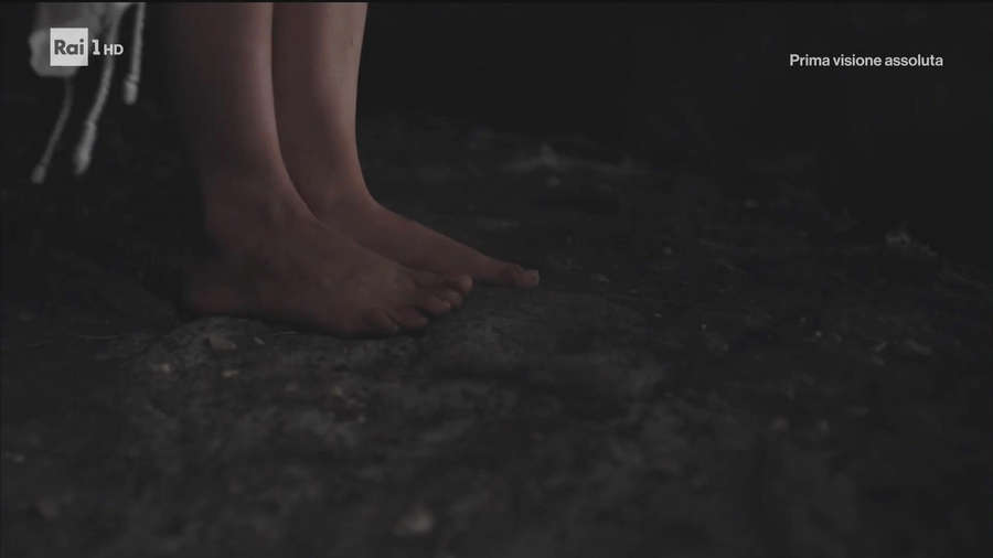 Valentina Belle Feet