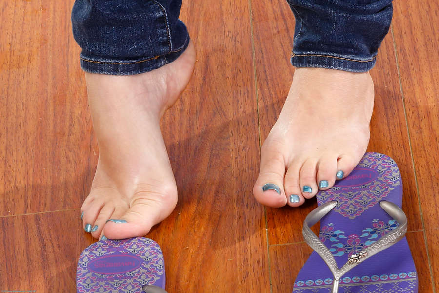 Lara Brookes Feet