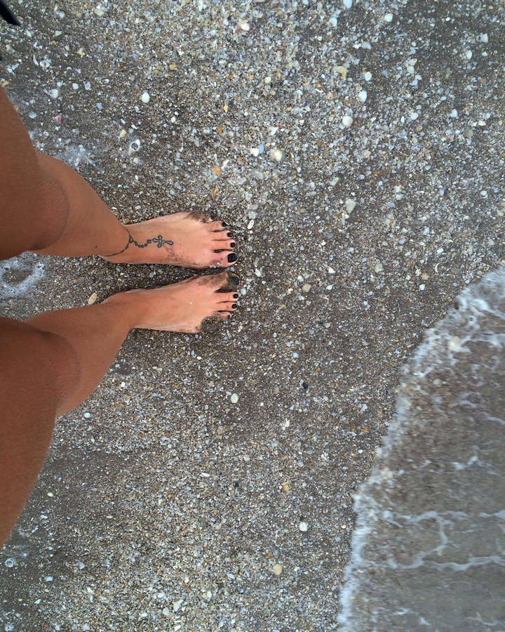 Lucia Rossi Feet