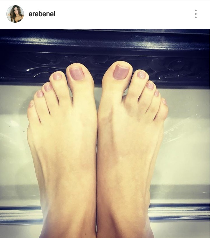 Areliz Benel Feet