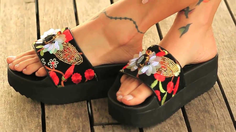 Luli Fernandez Feet