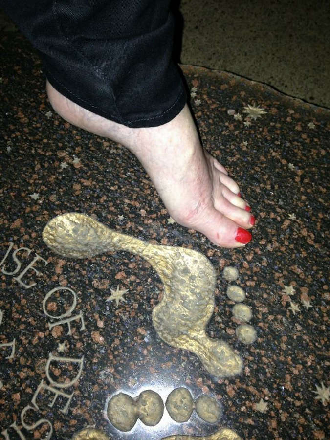 Dana Hee Feet