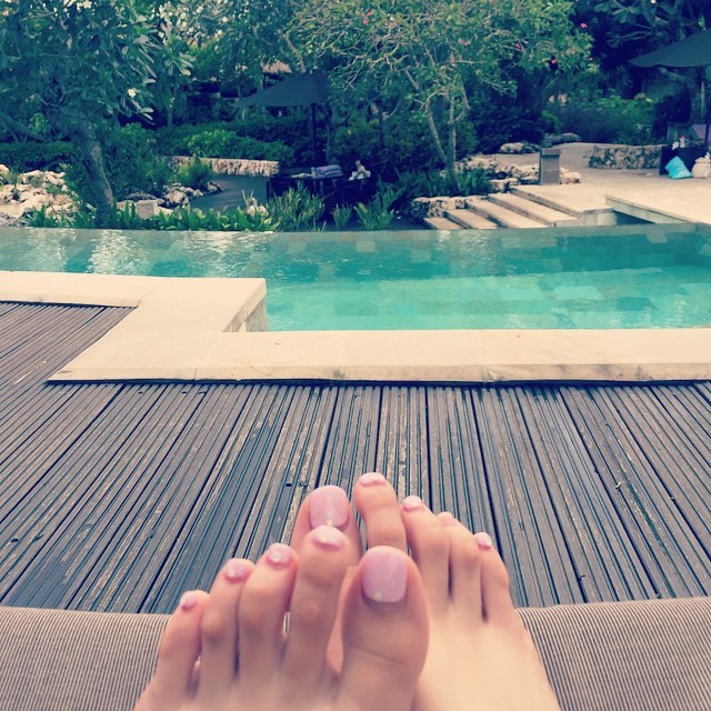 Tina Tamashiro Feet