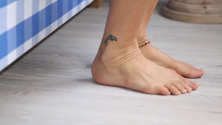 Aline Fernandes Feet
