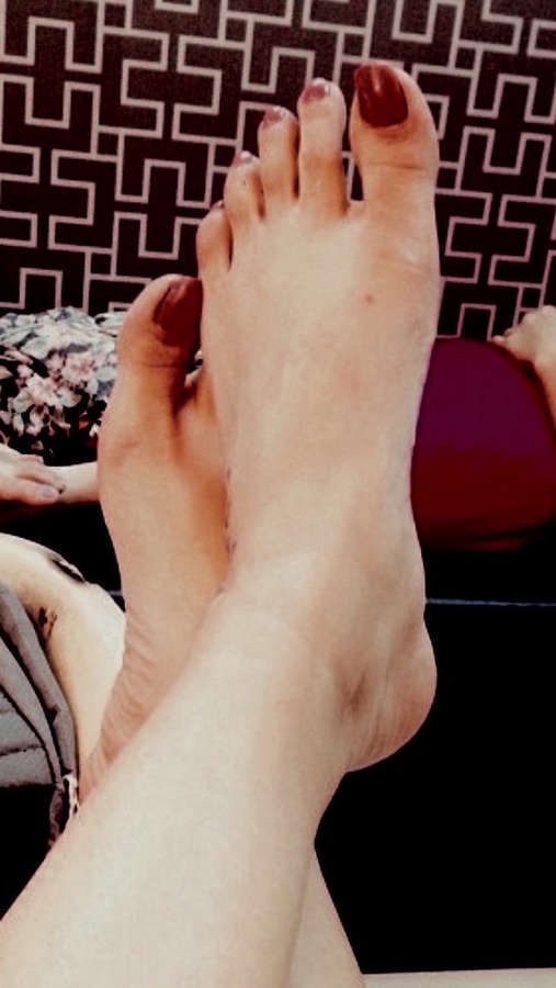 Smriti Khanna Feet
