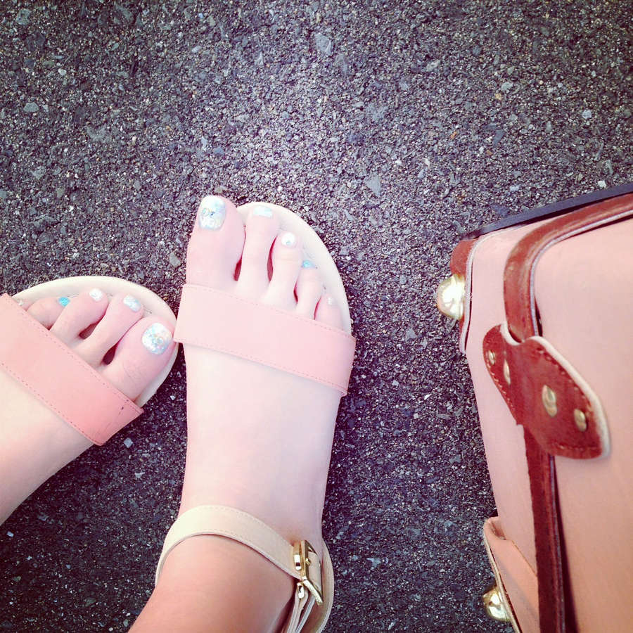 Akari Yoshida Feet