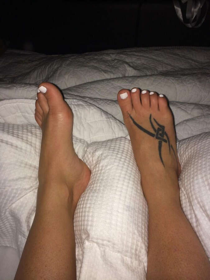 Amanda Rendall Feet