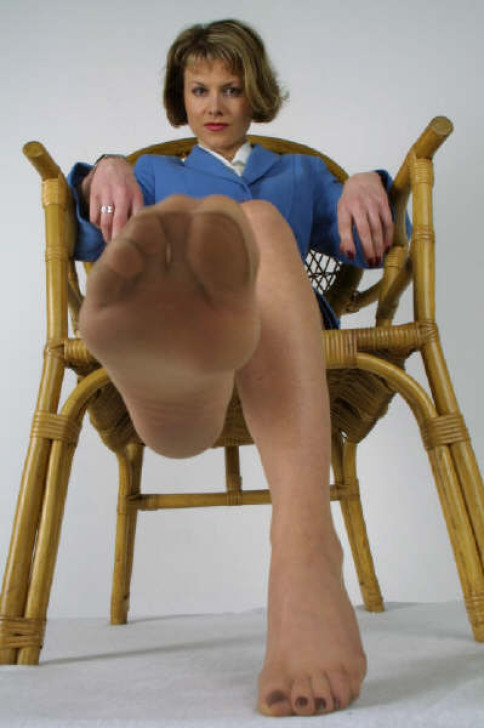 Debbie Cummins Feet
