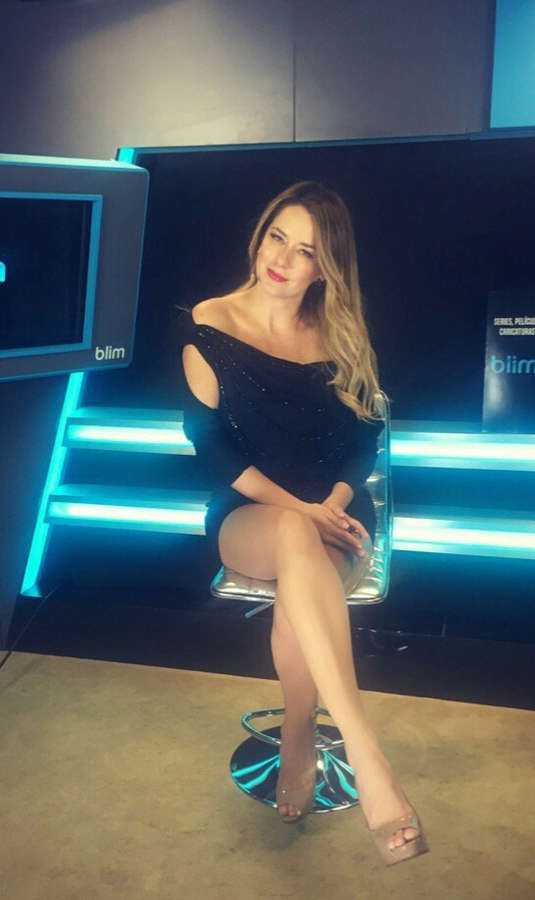 Karla Gomez Feet