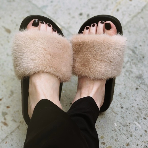 Martha Debayle Feet