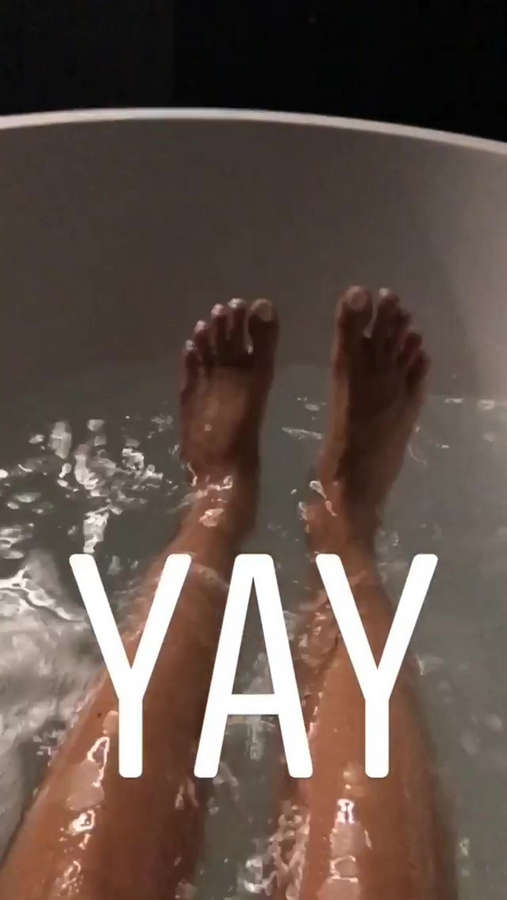 Renee Vervoorn Feet