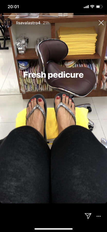 Lisa Valastro Feet