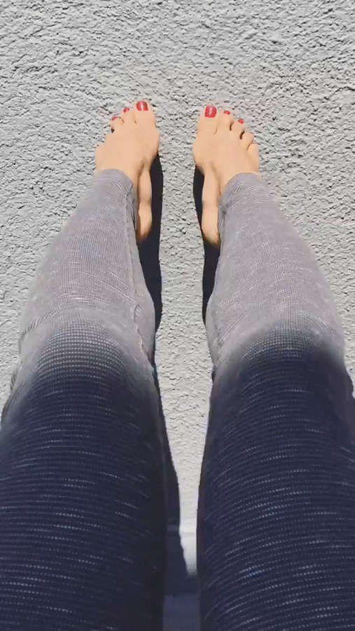 Natalie Duran Feet