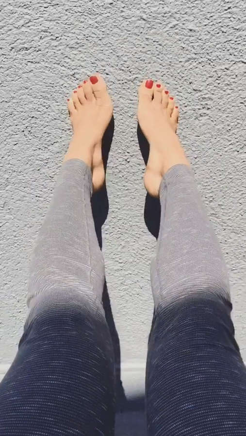 Natalie Duran Feet