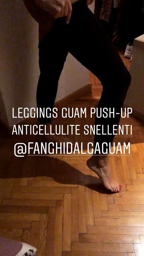 Cristina Buccino Feet