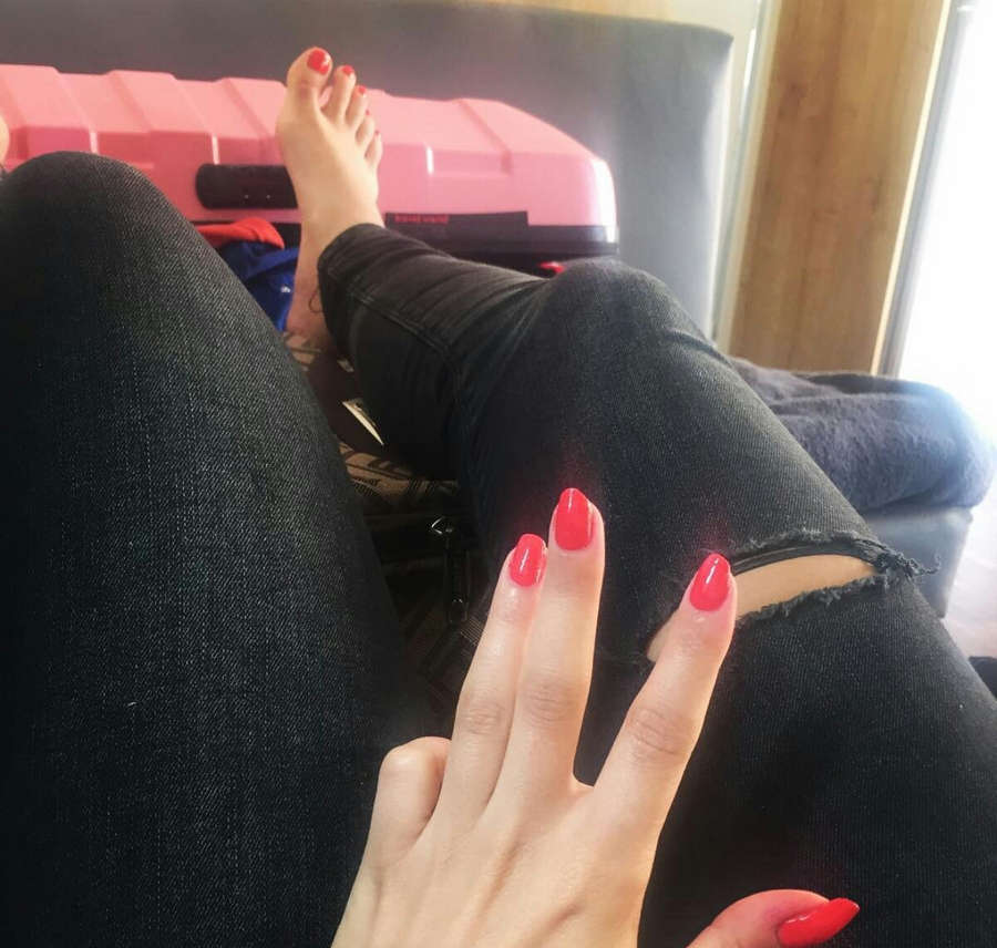 Emilia Cheranti Feet