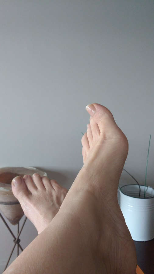 Mercedes Moran Feet