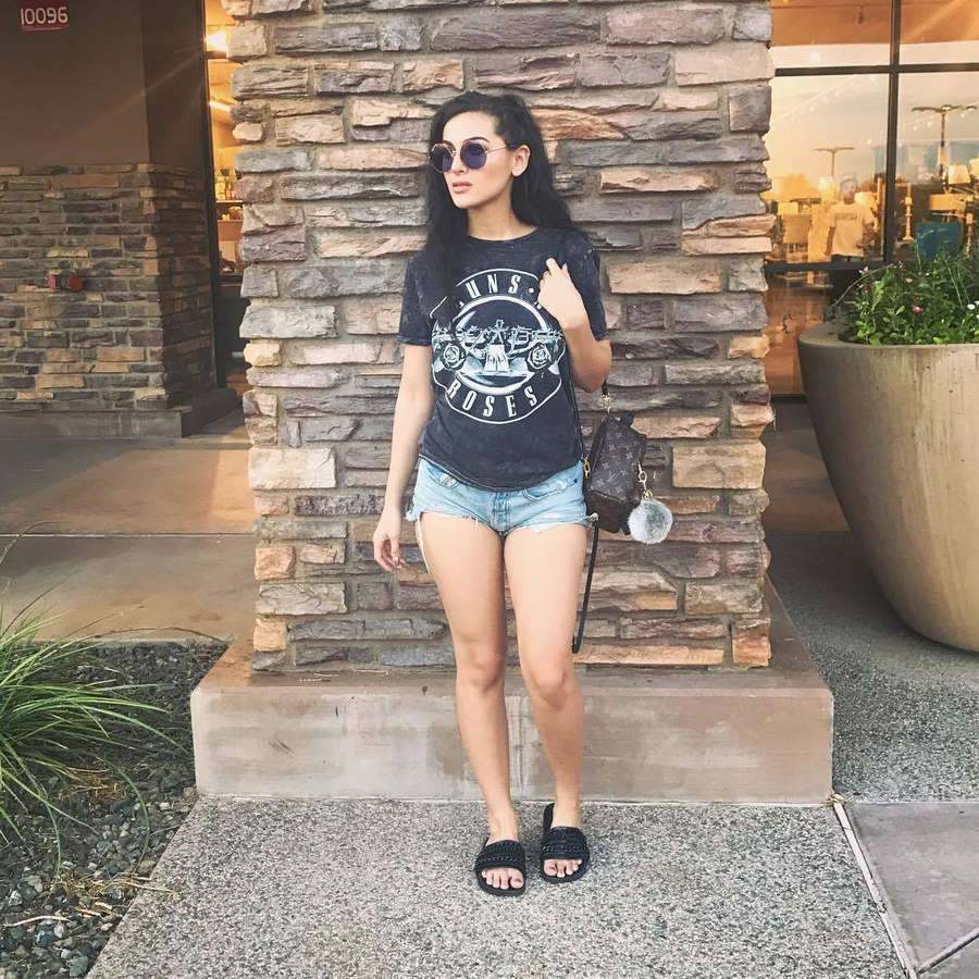 Pin on sssniperwolf