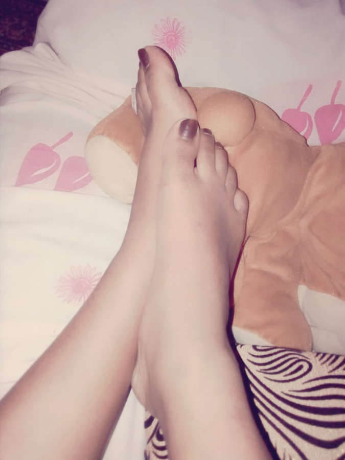 Rebecca De Mornay Feet