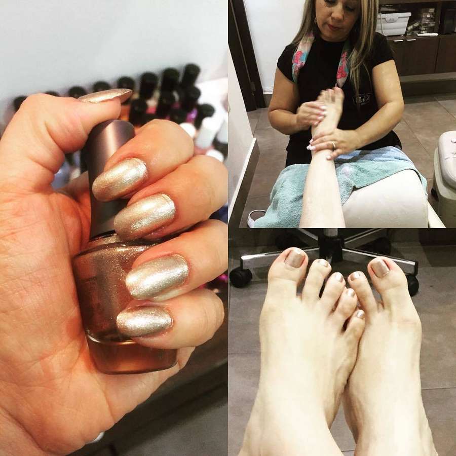 Daniela Droz Feet