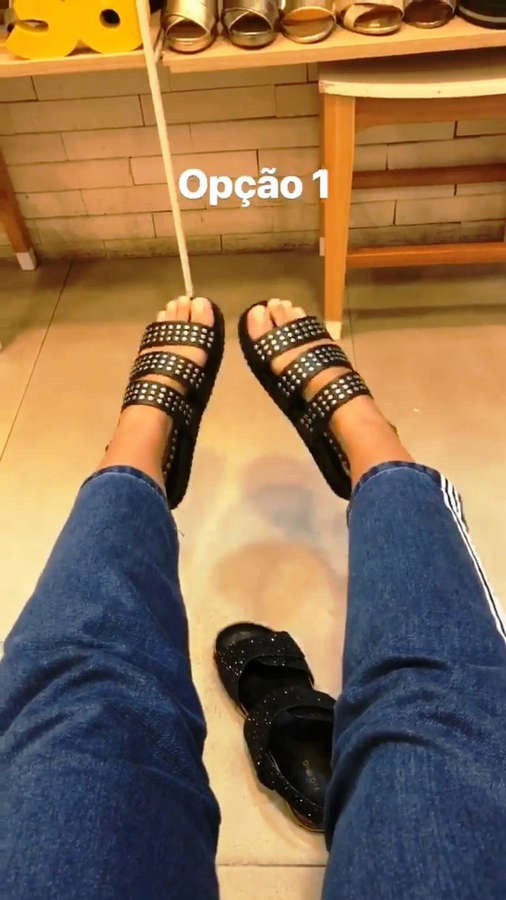 Ana Clara Paim Feet