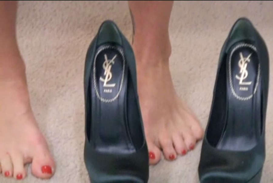 Kelly Ripa Feet