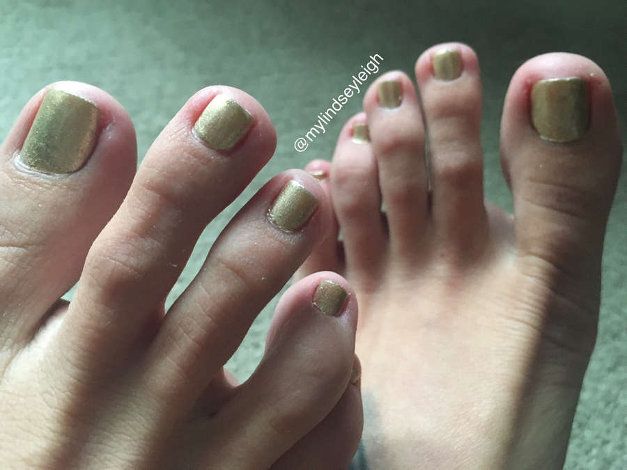 Lindsey Leigh Feet