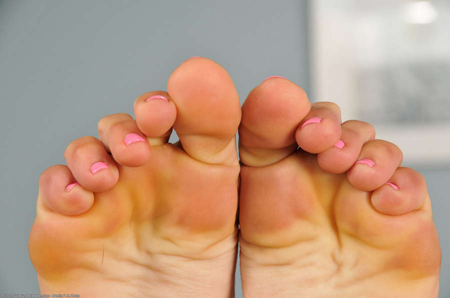 Franziska Facella Feet