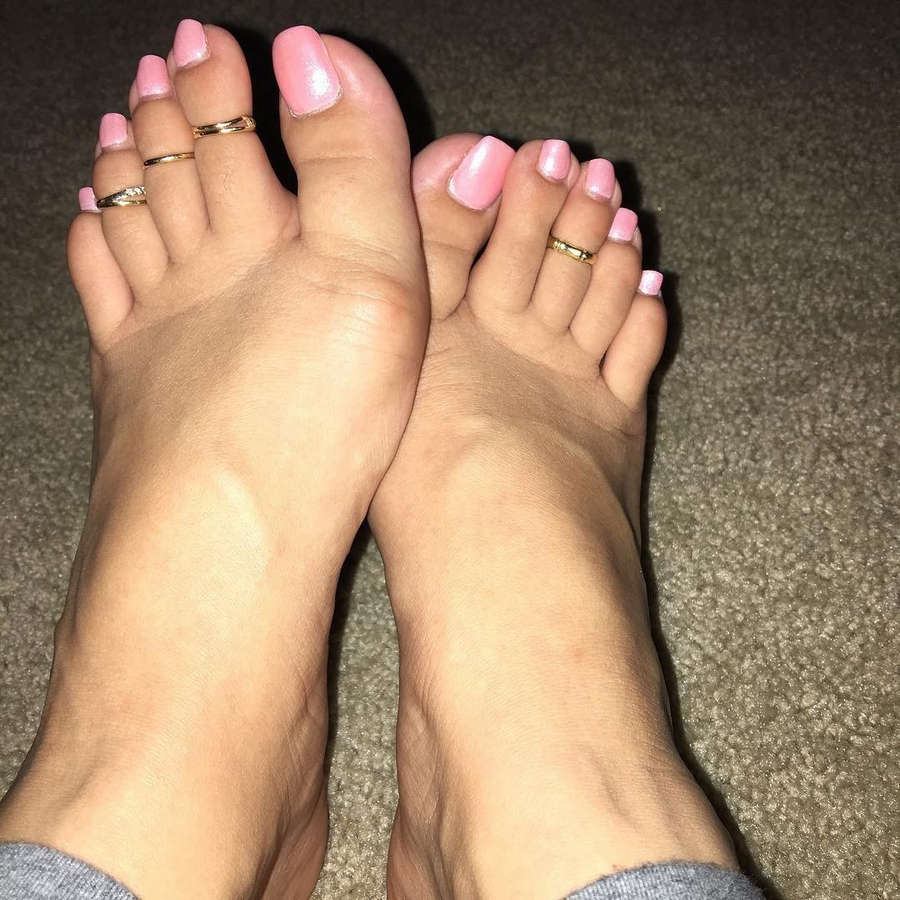 Miliani Feet