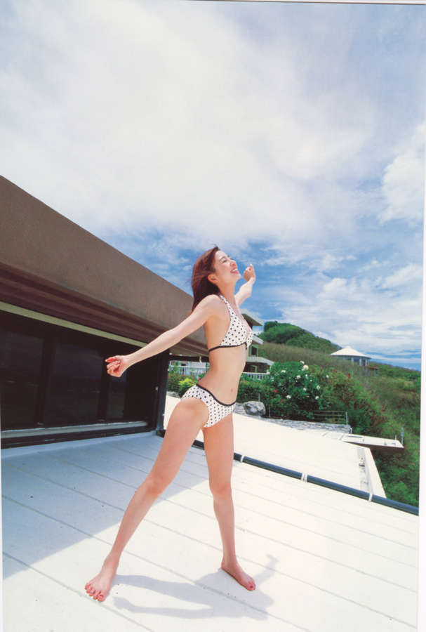 Mariko Shinoda Feet