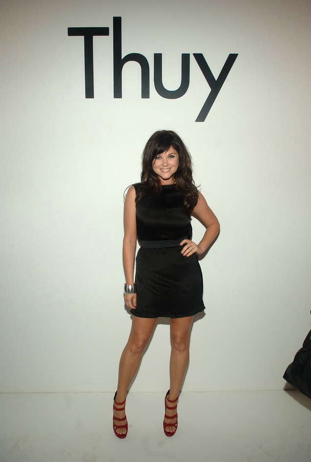 Tiffani Thiessen Feet