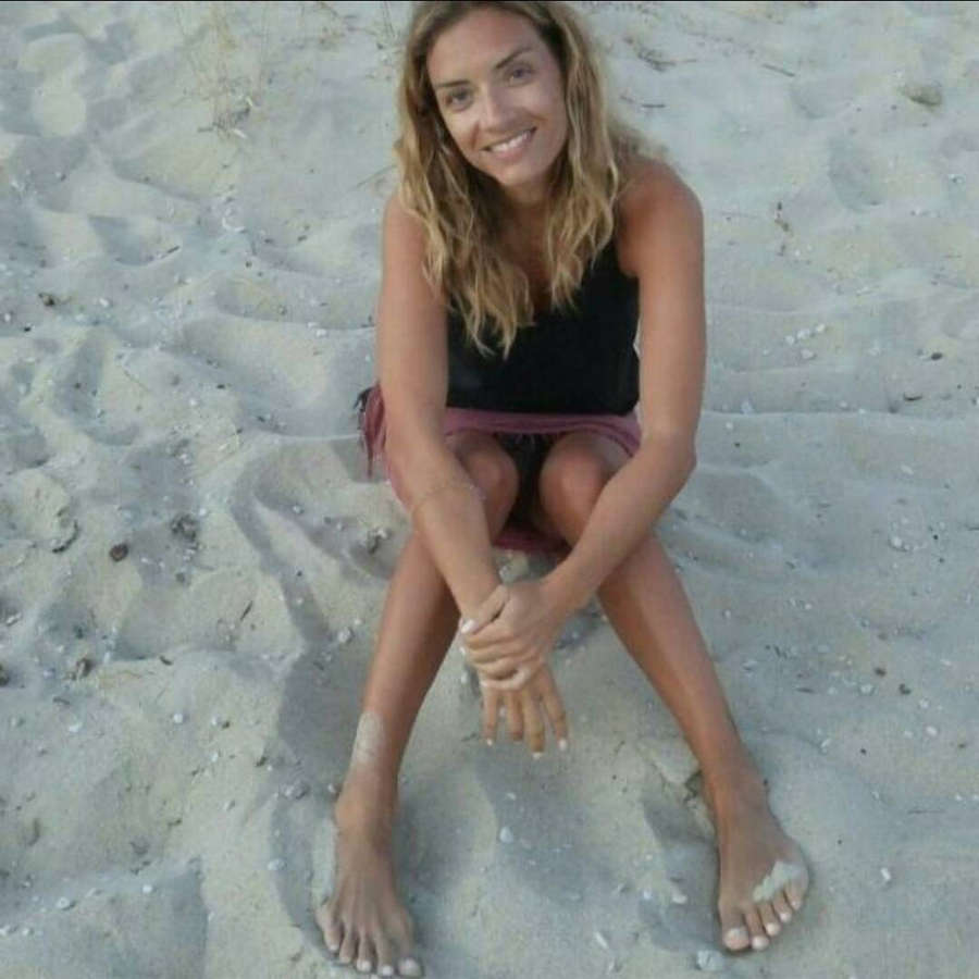 Maria Enezli Feet