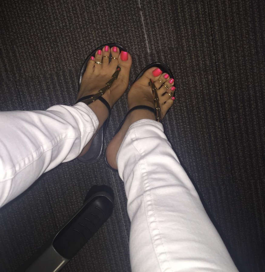 Miliani Feet