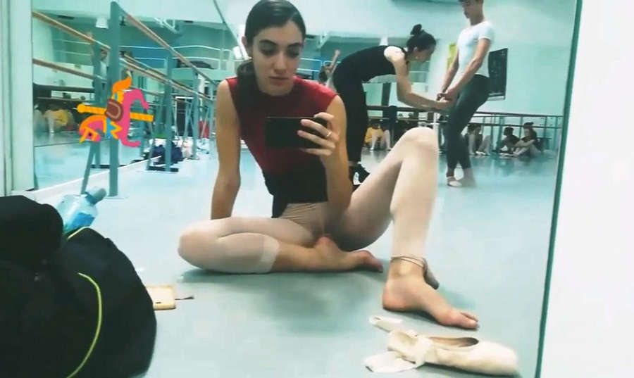 Sofina Lazaraki Feet