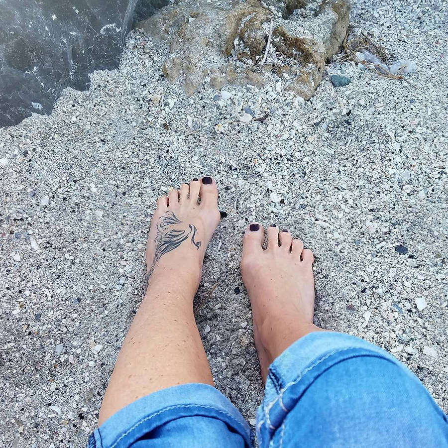 Lynn Vega Feet