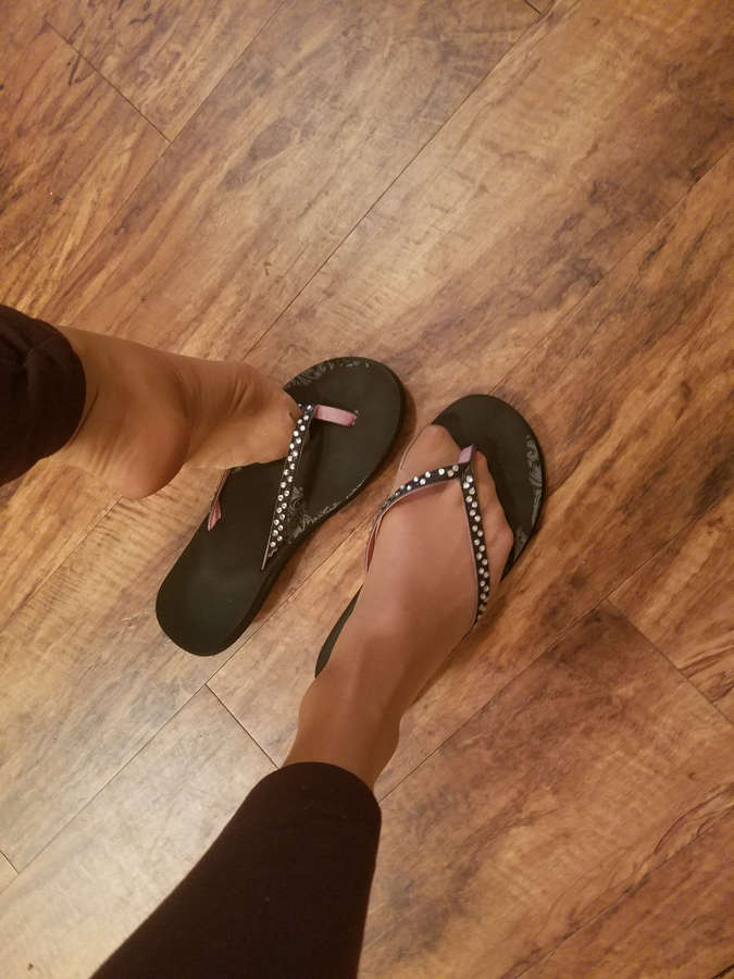 Vicky Vixx Feet