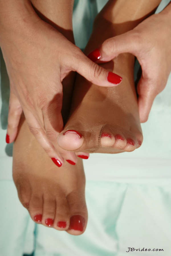 Sunny Leone Feet