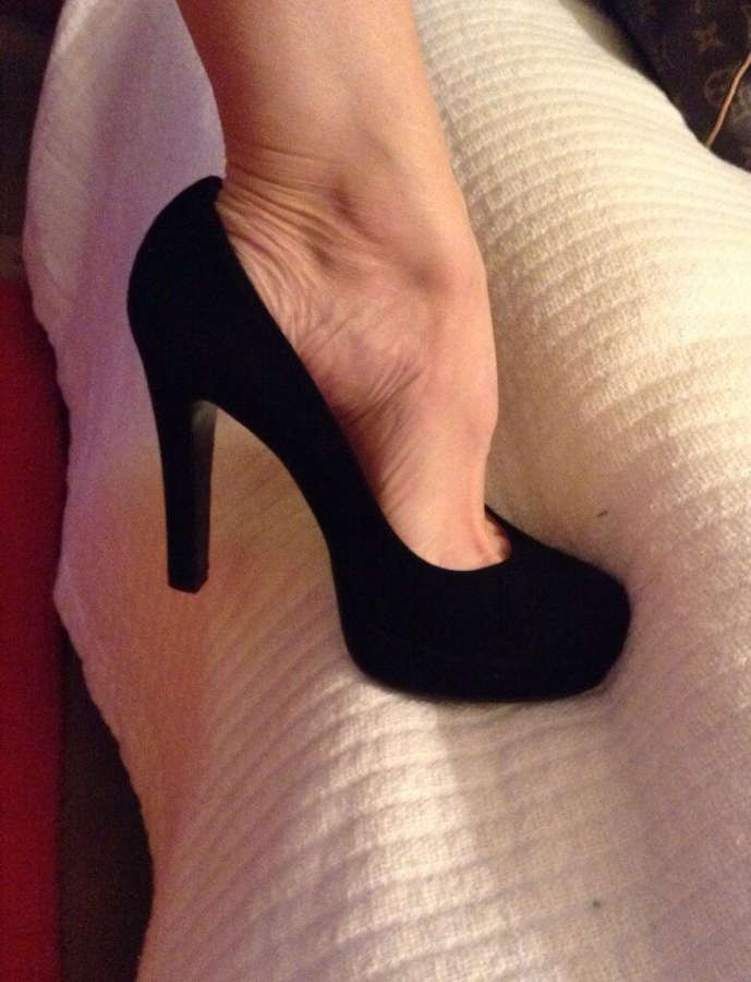 Angela Melillo Feet