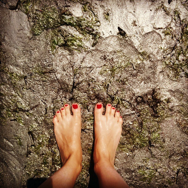 Alba Lago Feet
