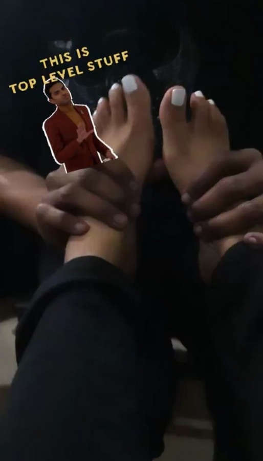 Mila J Feet