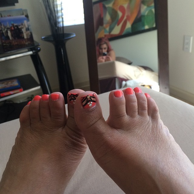 Pinky Feet