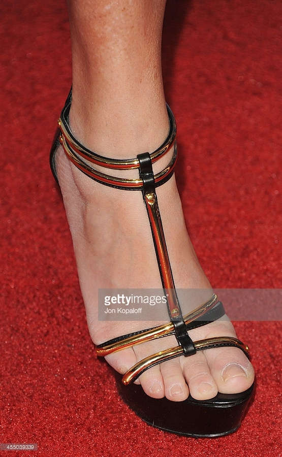 Sara Evans Feet