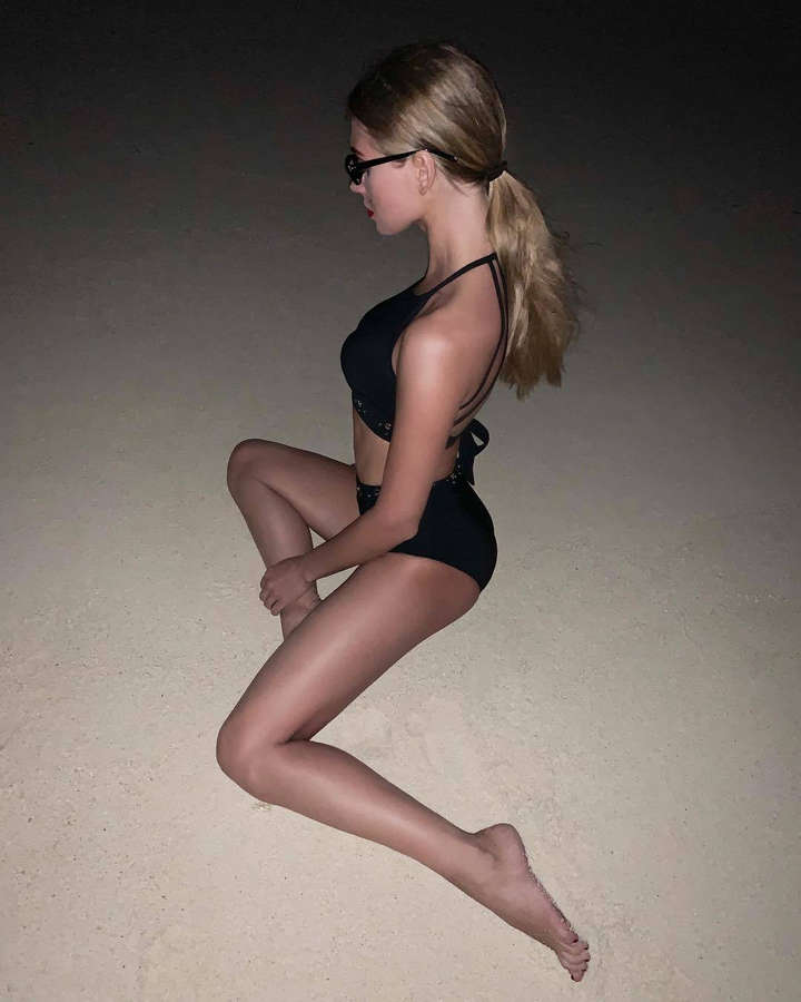 Kristina Asmus Feet