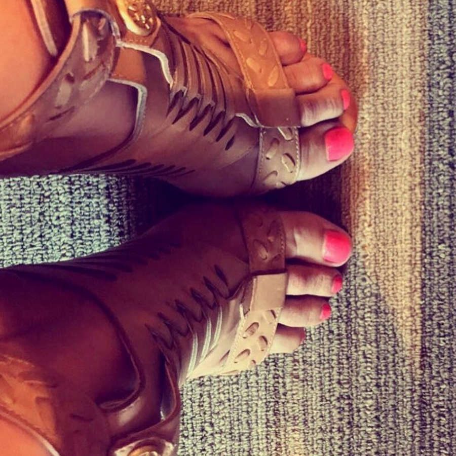 Arabella Ruby Feet