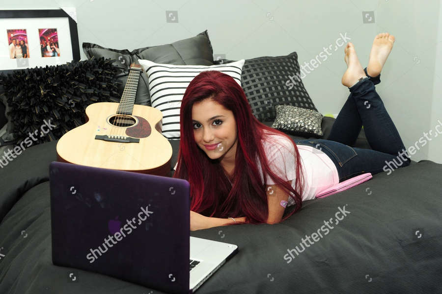 Ariana Grande Feet