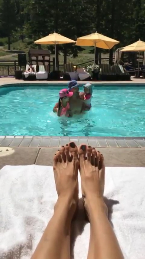 Lisa Ling Feet