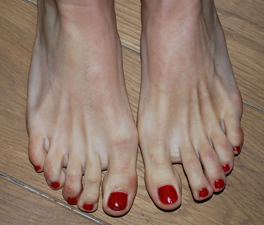 Natalia Druyts Feet