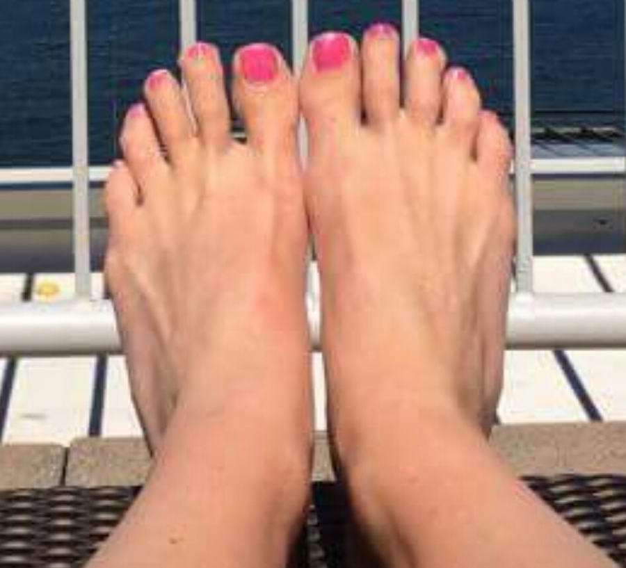 Danielle Vollmar Feet