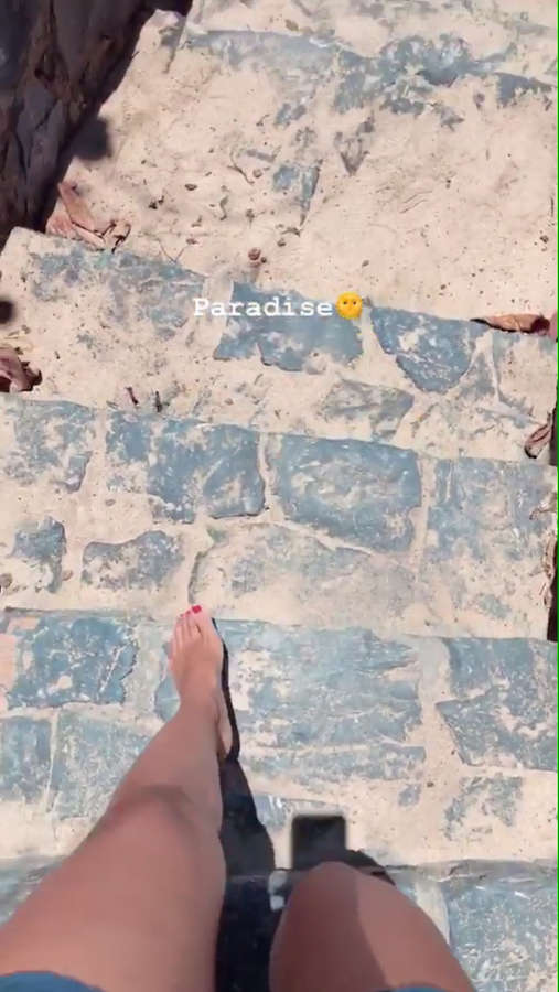 Maria Jose Castro Feet